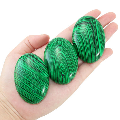 Nvzi Malachite Crystal Palm Stone, Worry Stones, Crystals and Healing Stones, Polished Rocks, Natural Gemstones, Chakra Stones for Healing Crystals Daily Use