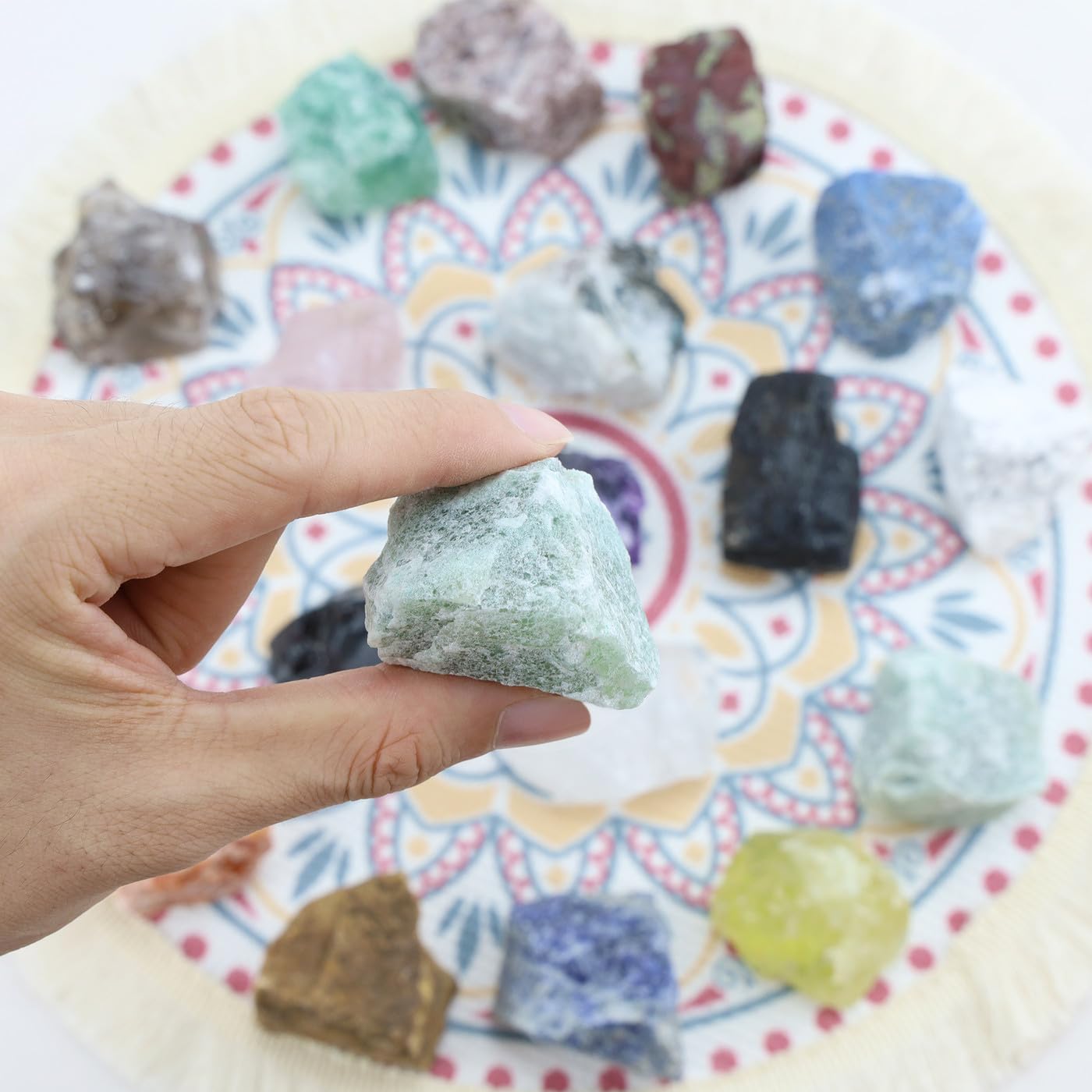 NUKAYAI 2Pcs Green Aventurine 1.8-2.2" Large Raw Crystals Stones Rough Rocks Healing Crystal for Wrapping Wire Wicca Reiki Cabbing Decoration DIY Polishing Natural Green Aventurine Rock Gifts