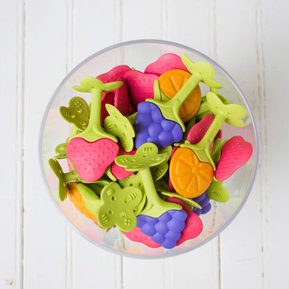 Innobaby Original Teethin Smart EZ Grip Fruit Teether and Sensory Toy for Babies and Toddlers in Apple. BPA Free Teether