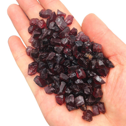 YOUNAIERZX 1LB Natural Raw Garnet Crystal Stones for Healing Chakra Energy Meditation Reiki Spiritual Quartz Mineral Gravel