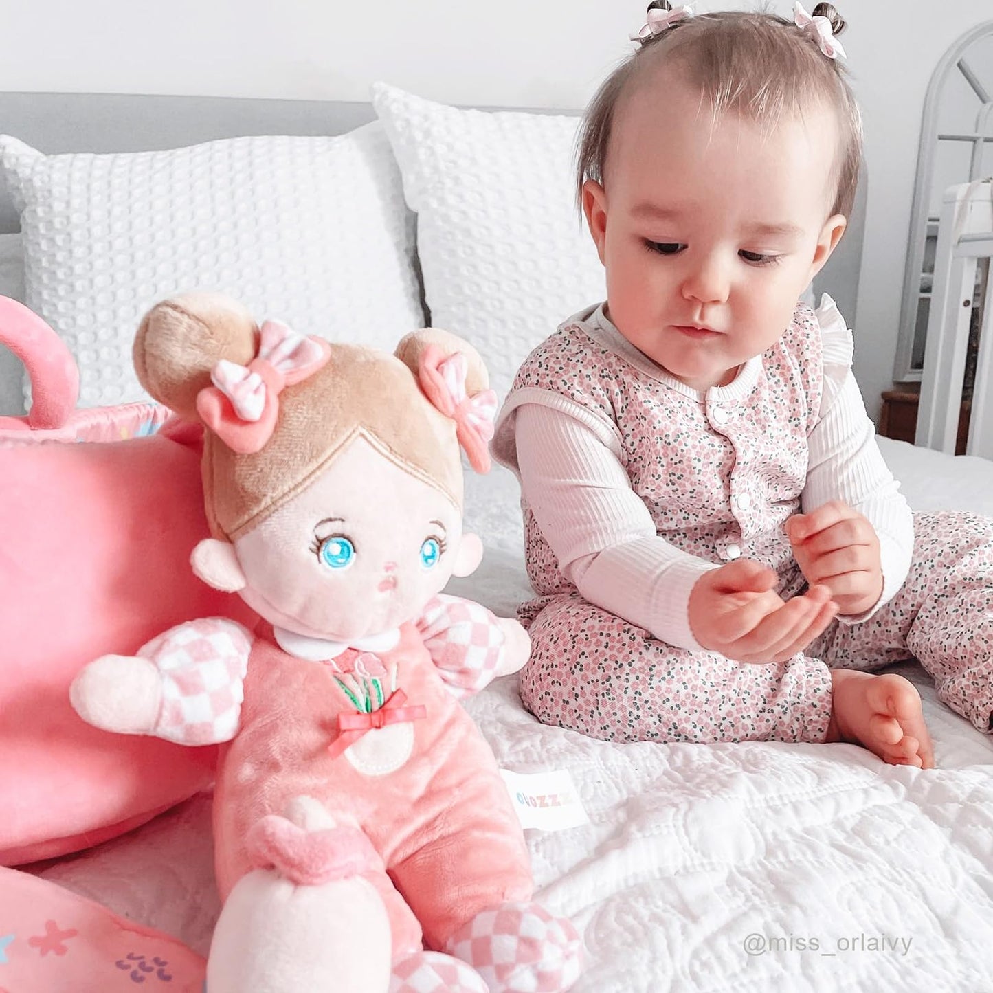 OUOZZZ Baby Doll Accessories with Soft Doll, Bassinet, Blanket and Bottle, Interactive Pretend Playset for Social Emotional Learning, Toy for 2 Year Old Girls