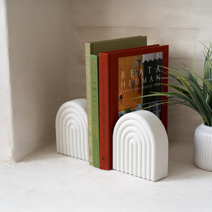 Decorative Concrete Bookends for Heavy Books – Stylish Set of 2, Ideal for Any Bookshelf – Aesthetic Book Holder/Stopper with Anti-Slip Pads for Chic Home, Office, or Library Decor