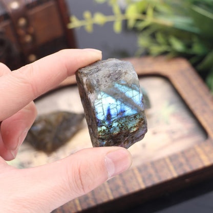 1Lb Raw Labradorite Stones Healing Crystals Natural Rough Gemstone Bulk for Jewelry Making, Healing, Meditation, Reiki, Decoration, Polishing, Wicca & Reiki