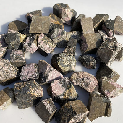 Rhodonite Raw Crystals, Large 1.25-2.0" Healing Crystals Natural Rough Stones Crystal for Tumbling, Cabbing, Fountain Rocks, Decoration, Polishing, Wire Wrapping, Wicca & Reiki