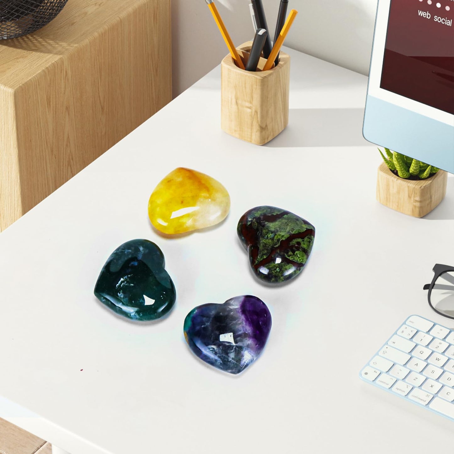 LEADGEM Citrine Crystal Heart Worry Stone for Anxiety Healing Crystals 2Inches Gemstone Heart Shaped Stone for Love,Meditation & Home Decor,Gift for Loved Ones