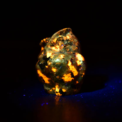 WUYOUSHI Natural Flame Stone Crystal Owl Decor Healing Stone Crystal Pocket Figurine Statue Hand Carved Polished Natural Gemstone Office Desk Meditation Spiritual Gift