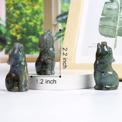 QLRSUXN Labradorite Howling Wolf Crystal Figurines, 2.2 Inch Wolf Totem Spirit Animal Statue Decor for Home Office Desk Altar, Hand Carved Natural Healing Crystal Sculpture Gifts for Women Men