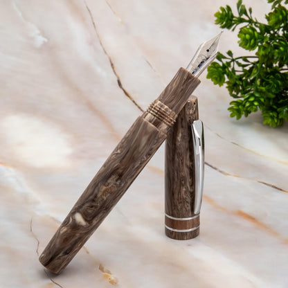 Monteverde USA Avenue of the Baobabs Fountain Pen – Beige Swirl Stub Nib with Free 15ml Ink Bottle – Calligraphy & Everyday Luxury Gift for Collectors & Writers
