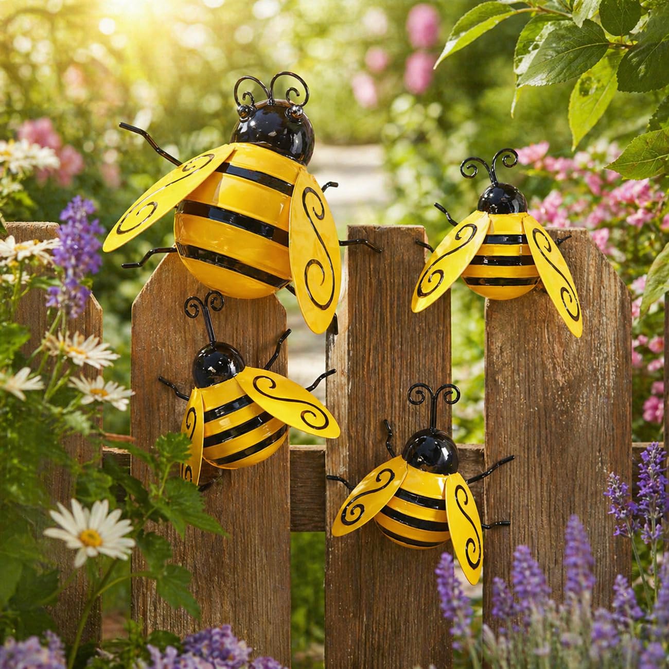 Miyolo Metal Bumble Bees Garden Outdoor Decor Honey Bee Yard Art Outside Patio Fence Home Wall Decorations (Set of 4)
