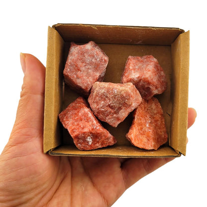 3-5Pcs Natural Sunstone Raw Crystals 1''-2'' Rough Stones Rocks for Tumbling Polishing Cabbing Gemstones Crystals and Healing Stones for Wicca Reiki,Fountian Rocks for Decorations (Sunstone)
