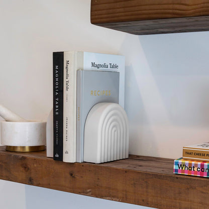 Decorative Concrete Bookends for Heavy Books – Stylish Set of 2, Ideal for Any Bookshelf – Aesthetic Book Holder/Stopper with Anti-Slip Pads for Chic Home, Office, or Library Decor