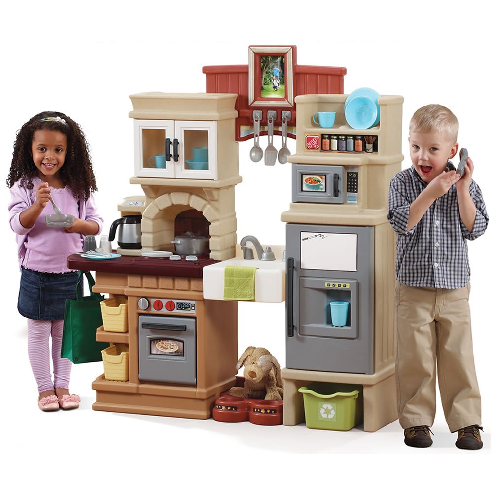 Step2 Heart of the Home Kids Kitchen Playset, Indoor/Outdoor Kitchenette, Interactive Play with Lights and Sounds, Made of Durable Plastic, Includes 40 Piece Toy Accessories, For Toddlers 2+ Years Old