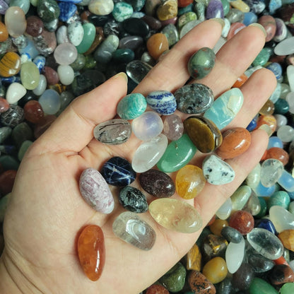 Bulk Gemstones and Crystals Set,30Kinds+ Tumbled Polished Stones Crystals for Healing, Reiki, Meditation, Crafting, Home Decorations (0.5lb)