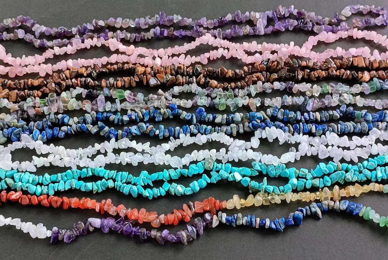 LAIDANLA Amethyst 400pcs Natural Chip Stone Beads 5-8mm Healing Crystal Irregular Gemstones Drilled DIY Loose Rocks Bead Crystal for Bracelet Earrings Necklace Jewelry Making Crafting