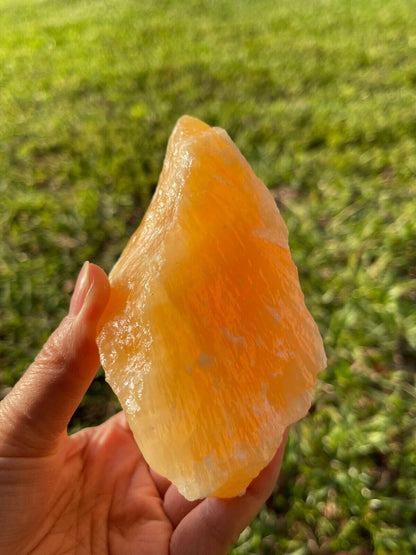 GAF TREASURES XL Orange Calcite Raw Stone, 3-4" Natural Calcite Healing Crystal (Orange Calcite, 0.5-1 lb)