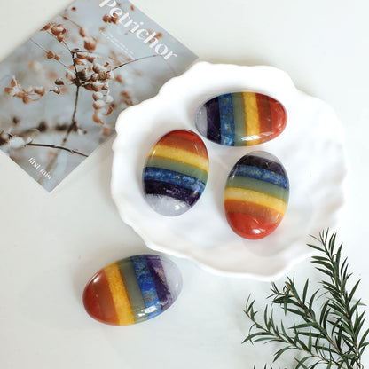 Loveliome Natural 7 Chakra Oval Polished Worry Stones, Healing Crystal Indoor Fountain Stones Massage Energy Anxiety Relief Items