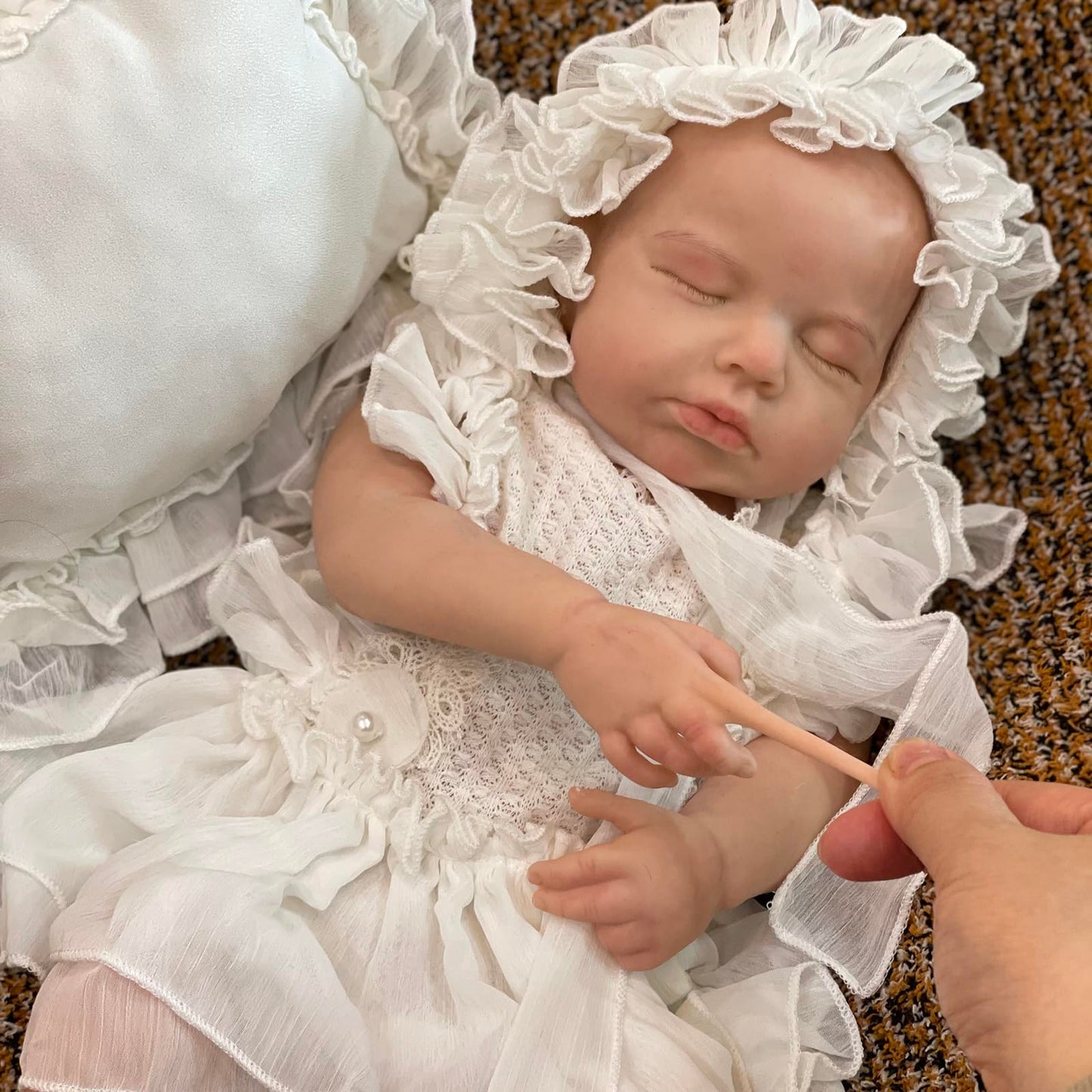 OtardDolls Reborn Baby Dolls Realistic Newborn 18 Inch Reborn Full Silicone Soft Body Real Life Washable with Clothes and Bottles