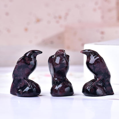 WUYOUSHI Natural Garnet Crystal Raven Statue 2" Healing Crystal Handmade Sculpture Lucky Guardian Pocket Statues Reiki Meditation Office Home Decoration Gift