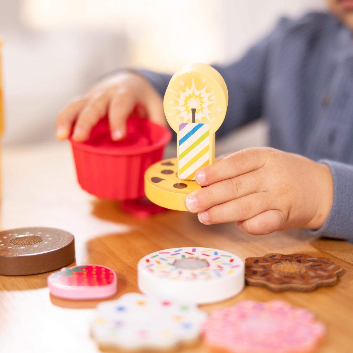 Melissa & Doug Play to Go Cups Food Playset Bundle (2-Pack) - Travel Toys and Pretend Play Food with Fidget Lids for Road Trip Activities for Kids