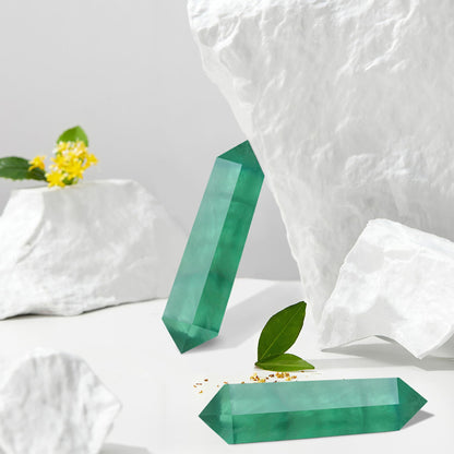 YATOJUZI 3.5" Green Fluorite Healing Crystals Wand Natural Crystals and Healing Stones Large Hexagonal Fluorite Crystal Points for Meditation Divination Reiki Energy Balancing 1PCS