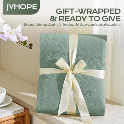 JYHOPE Sage Green Twin Quilt Set 68x90 Lightweight Microfabric Bedspread, 3-Piece Quilt Bedding with Pillow Shams, Summer Cooling Quilts, Ribbon Wrapped Gift