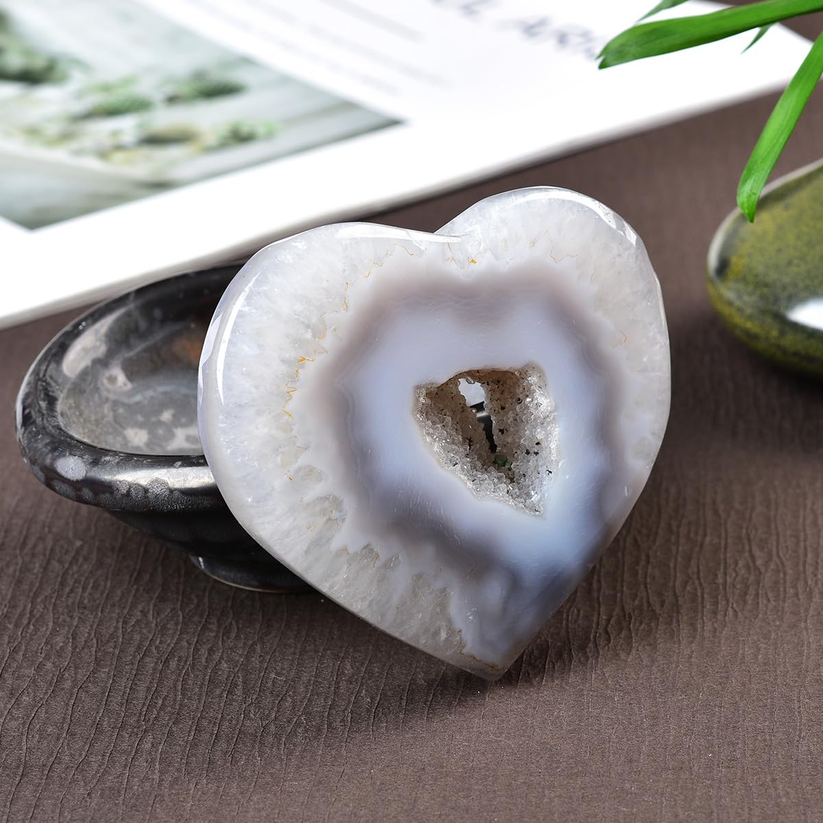 JIC Gem Large Heart Crystal Agate Geode Druzy Palm Worry Stone Reiki Crystals and Healing Stones 3.1-3.5"(80-90mm)