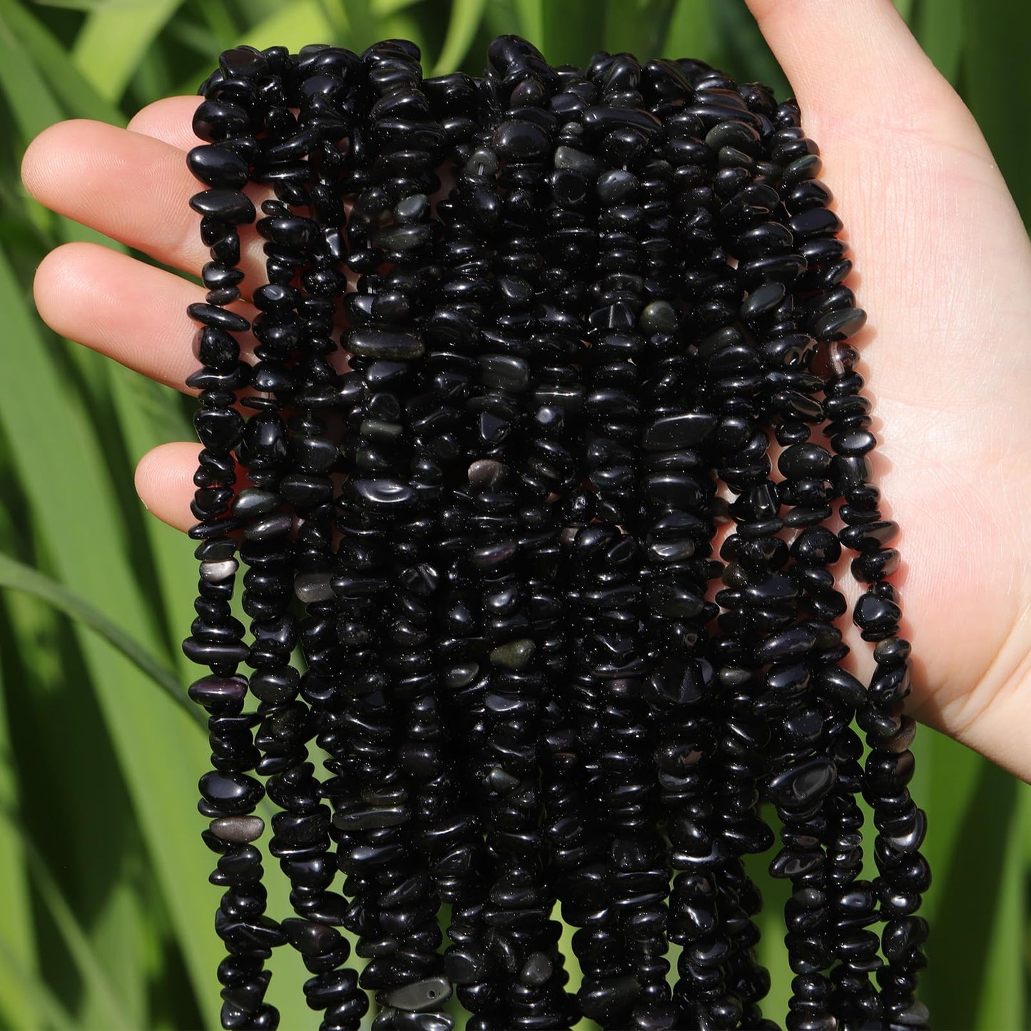 400pcs Natural Chip Stone Beads for Jewelry Making Obsidian 5-8mm Irregular Gemstones Healing Crystal Loose Rocks Bead Hole Drilled for Ring Earrings Necklace Bracelet Making DIY Art Crafts