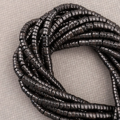 150PCs Natural Black Obsidian Spacer Beads, Loose Semi Precious Flat Round Gemstone Heishi Disc Stone Beads for Beading Jewelry Making 4mm*2mm 38cm