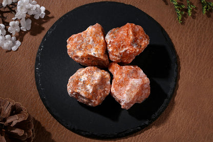 QINJIEJIE Sunstone 2PCS Raw Crystals 1.8-2.2'' Natural Crystals Healing Stones Bulk Large Stones for Tumbling Cabbing Fountain Rocks Polishing Handmade Gifts