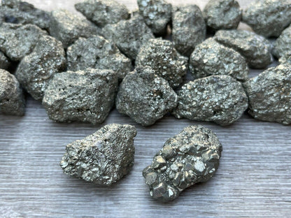 GAF TREASURES Wholesale Raw Pyrite Crystals, Natural Pyrite Stone, Natural Rough Pyrite Crystals, Pyrite Rough, Pyrite Healing Crystals (Pyrite, 0.5 Pound)