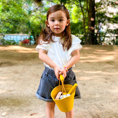 BLUE GINKGO Silicone Beach Toys - Modern Baby Beach Toys | Travel Friendly Beach Set | Silicone Bucket, Shovel, 4 Sand Molds, Beach Bag | Silicone Sand Toys for Toddlers, Kids - Beige