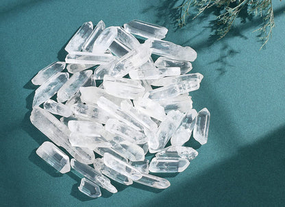 DUQGUHO Natural Raw Clear Quartz Crystals Stones Points Bulk Crystals Irregular Shape Crystal Wand for Jewelry Making Polishing Cabbing Reiki Energy Balance 1.18-2" 0.22 lb