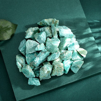 QINJIEJIE Amazonite Crystals Raw Stone Gemstones Healing Crystal Bulk Large 1" Rocks for Tumbling Cabbing Fountain Home Decoration Polishing Wicca Reiki Rough Stones