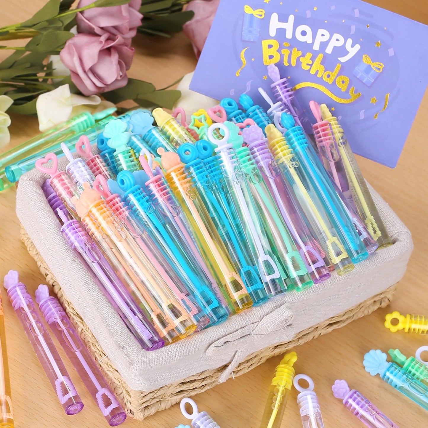 200 Pack Mini Bubble Party Favors for Kids, Bubbles Bulk with Gift Box, Pastel Bubble Wand Sticks Toy for Party Supply, Birthday Decorations, Wedding, Goody Bag Stuffers Fillers, Carnival Prizes