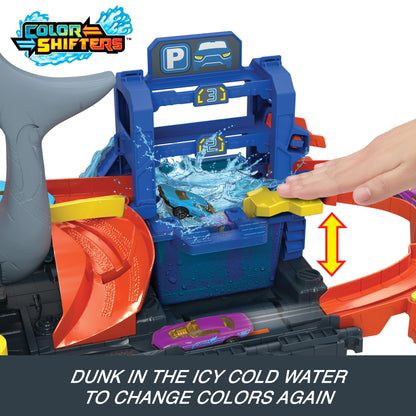 Hot Wheels City Track Set, Ultra Shark Car Wash with 1:64 Scale Color Reveal Toy Vehicle, Repeat Color-Change Feature, Storage