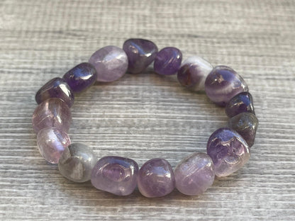 GAF TREASURES Amethyst Chevron Crystal Nugget Bracelet, Genuine Amethyst Chevron Tumbled Gemstone Bracelet, Healing Crystal Bracelet, Gift for Men & Women (1)