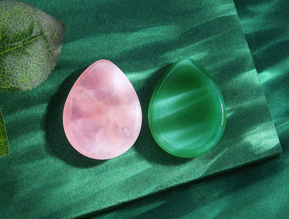 QINJIEJIE 2PCS Worry Stone Rose Quartz Hand Carved Thumb Stones Pocket Gemstones Healing Crystals Sets Green Aventurine Meditation Crystal Reiki Natural Relax Palm Stone for Anxiety Therapy Relief