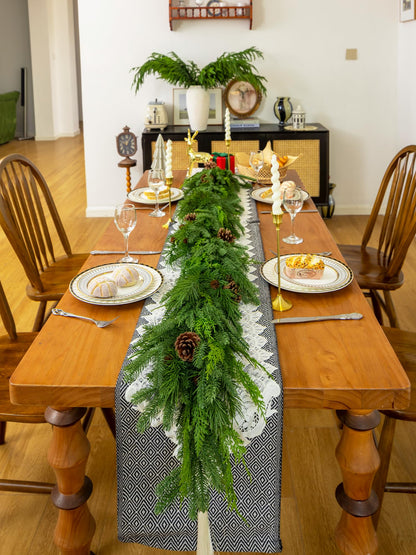 6FT Christmas Garland, Cedar Garland with Pine Cones Artificial Cypress Pine Garland for Mantle Stairs Table Indoor Outdoor Home Xmas Christmas Decor Decorations