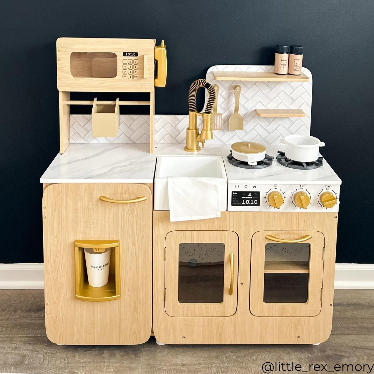 Teamson Kids Little Chef Cyprus Play Kitchen Set for Toddlers with 14 Accessories, Wooden Toy Cooking Playset for Kids Ages 1-8, Montessori Cooking Station, Light Oak/White Pretend Kitchen
