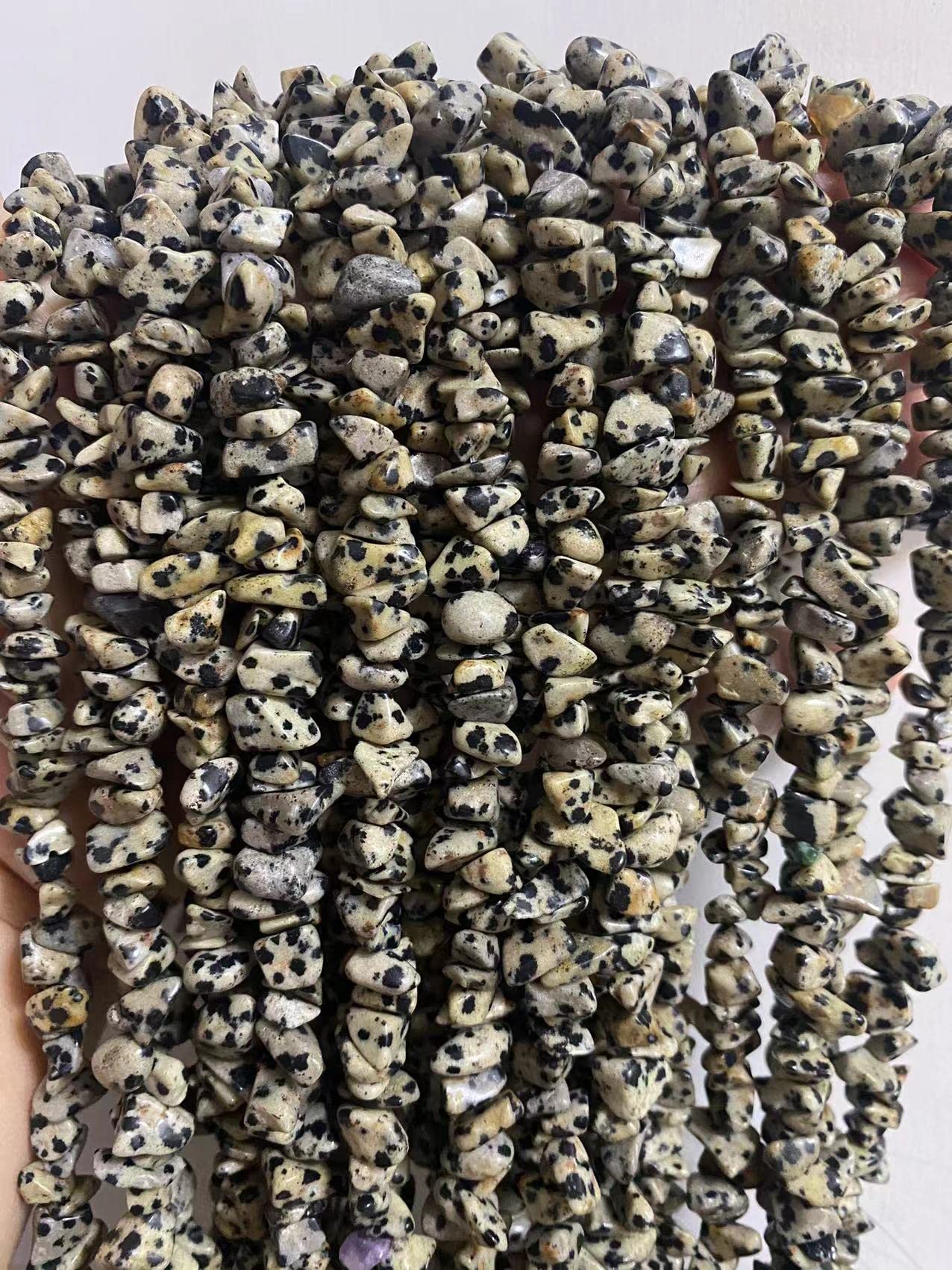 jodaying 7-8mm Natural Dalmatian Jasper Gemstone Chips Healing Gravel Bracelets Necklace Kit Irregular Tumble Stone Beads DIY Crafts Design Jewelry Making 32"