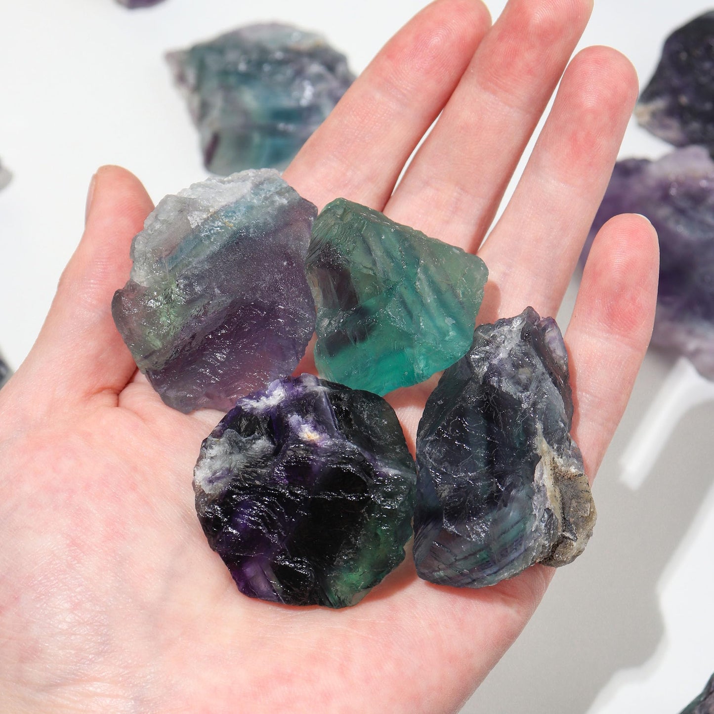 Apengshi 1.2-2'' Rainbow Fluorite Raw Stone Natural Crystal Healing Crystal and Stone Rough Rocks for Fountain Home Garden Decor Meditation