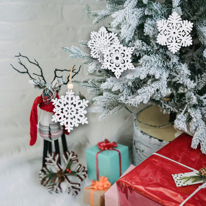 16Pcs White Snowflakes Ornaments Wooden Snowflake Christmas Ornament for Winter Home Tree Garland Christmas Decoration Holiady Crafts 8 Styles White Hollowed Hanging Ornaments