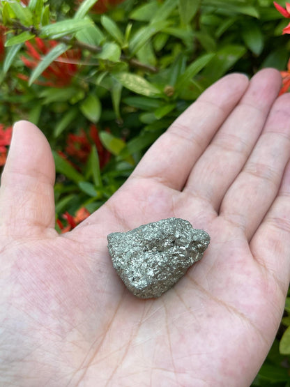 GAF TREASURES Wholesale Raw Pyrite Crystals, Natural Pyrite Stone, Natural Rough Pyrite Crystals, Pyrite Rough, Pyrite Healing Crystals (Pyrite, 0.5 Pound)