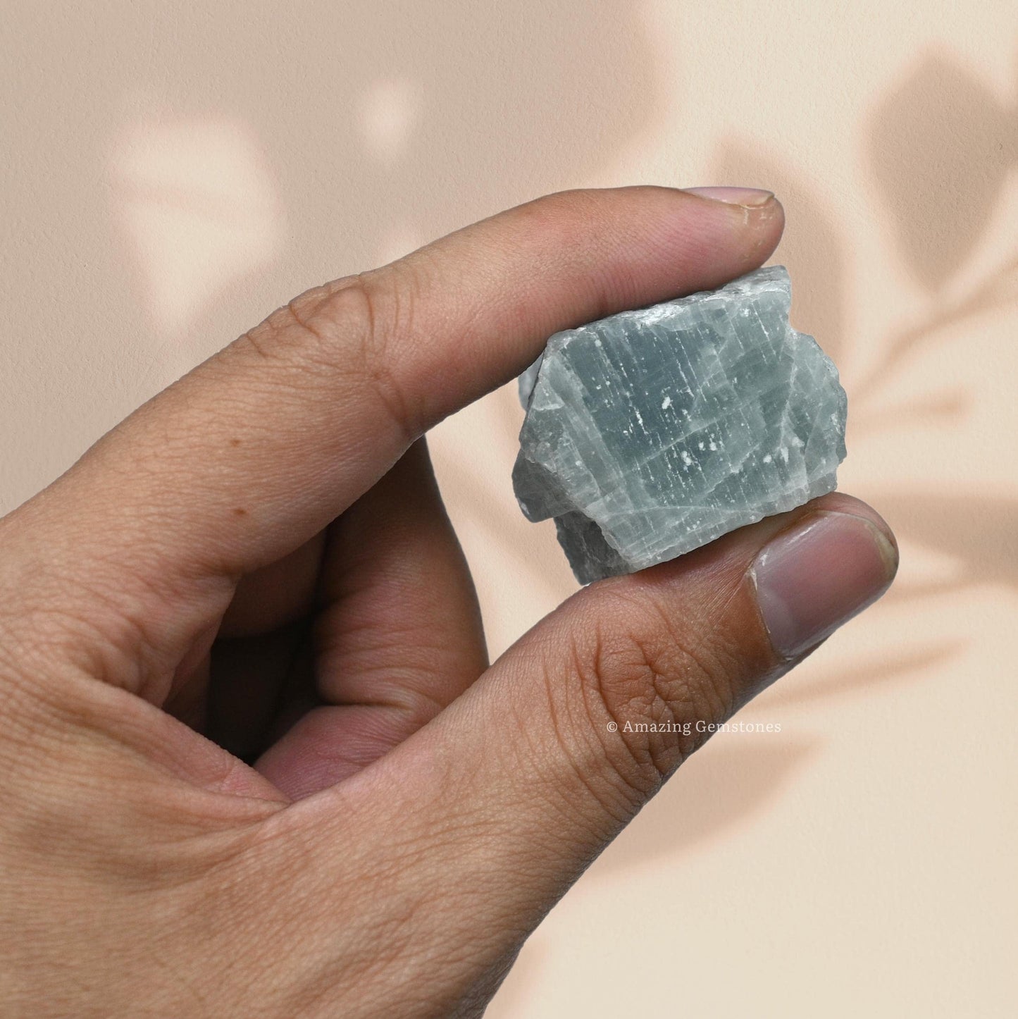 Amazing Gemstone Aquamarine Raw Crystals and Healing Stones, Natural Rocks for Tumbling and DIY Raw Stones and Crystals (1 Piece)