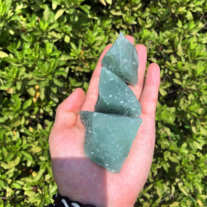 Zenkeeper 1Lb Green Aventurine Raw Stones for Tumbling, Polishing, Rough Green Aventurine Crystals Bulk Rough Gemstone for Jewelry Making, Healing, Meditation, Reiki