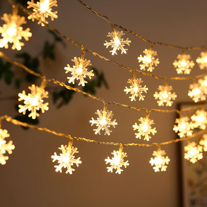 Yoitomehy Snowflake Christmas String Lights, 20 ft 40 LED Battery Operated Christmas Lights, Xmas Decorations Fairy Lights for Bedroom Mantle Window Patio Tree Holiday Room Dorm Decor, Warm White