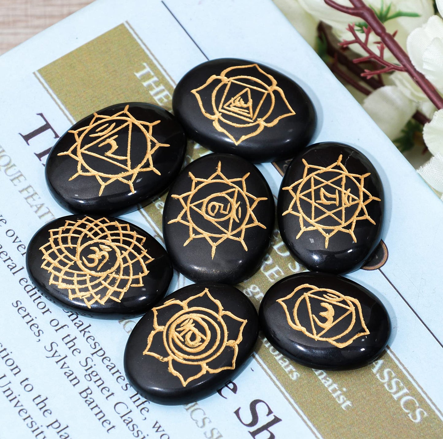 Crocon Black Agate Gemstone 7 Pcs Engraved Oval Shape 7 Chakra Symbol Stones for Reiki Healing Chakra Stone Balancing Crystal Cleansing Spiritual Money Good Luck Gift Home Decor Size: 20-25 mm