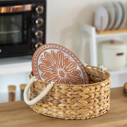 Vintiquewise Handwoven Wicker Bread Basket with Terracotta Stone Warmer & Rope Handles for Kitchen Dining Table & Home Party Use Ideal for Sourdough Bread Rolls Snacks & Baked Goods, Floral Design