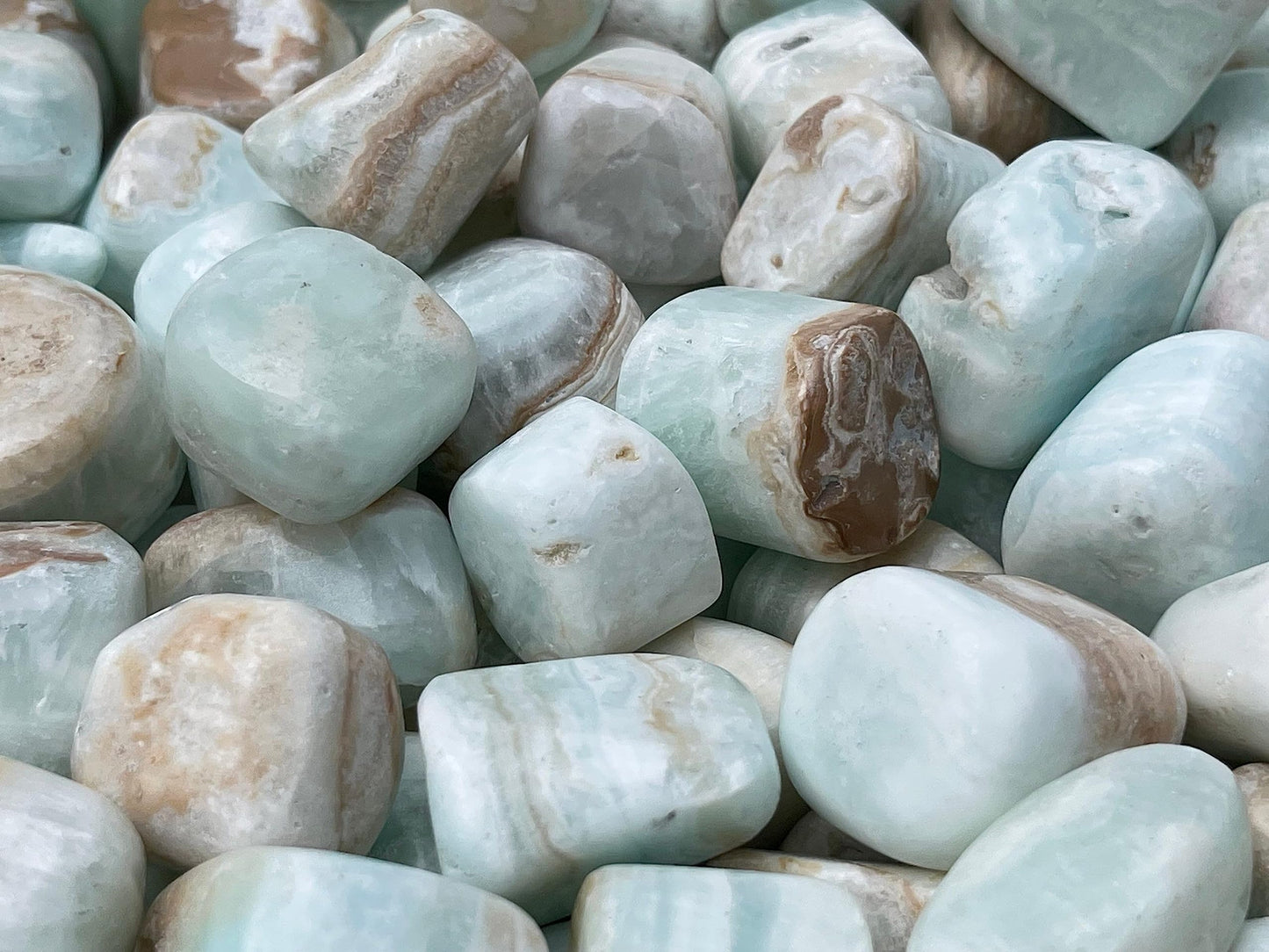 GAF TREASURES 5 Pcs Caribbean Calcite Tumbled Stones, Polished Natural Caribbean Calcite Gemstone, Caribbean Calcite Healing Crystals (Caribbean Calcite)