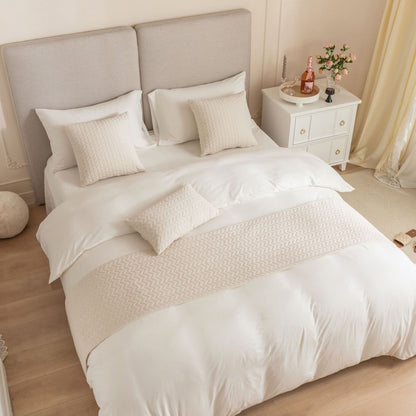 Fudaiki Bed Runner Quilted Wave Pattern Fleece Bed Throws for Foot of Bed Bedding Scarf Protection for Bedroom Hotel Beige King